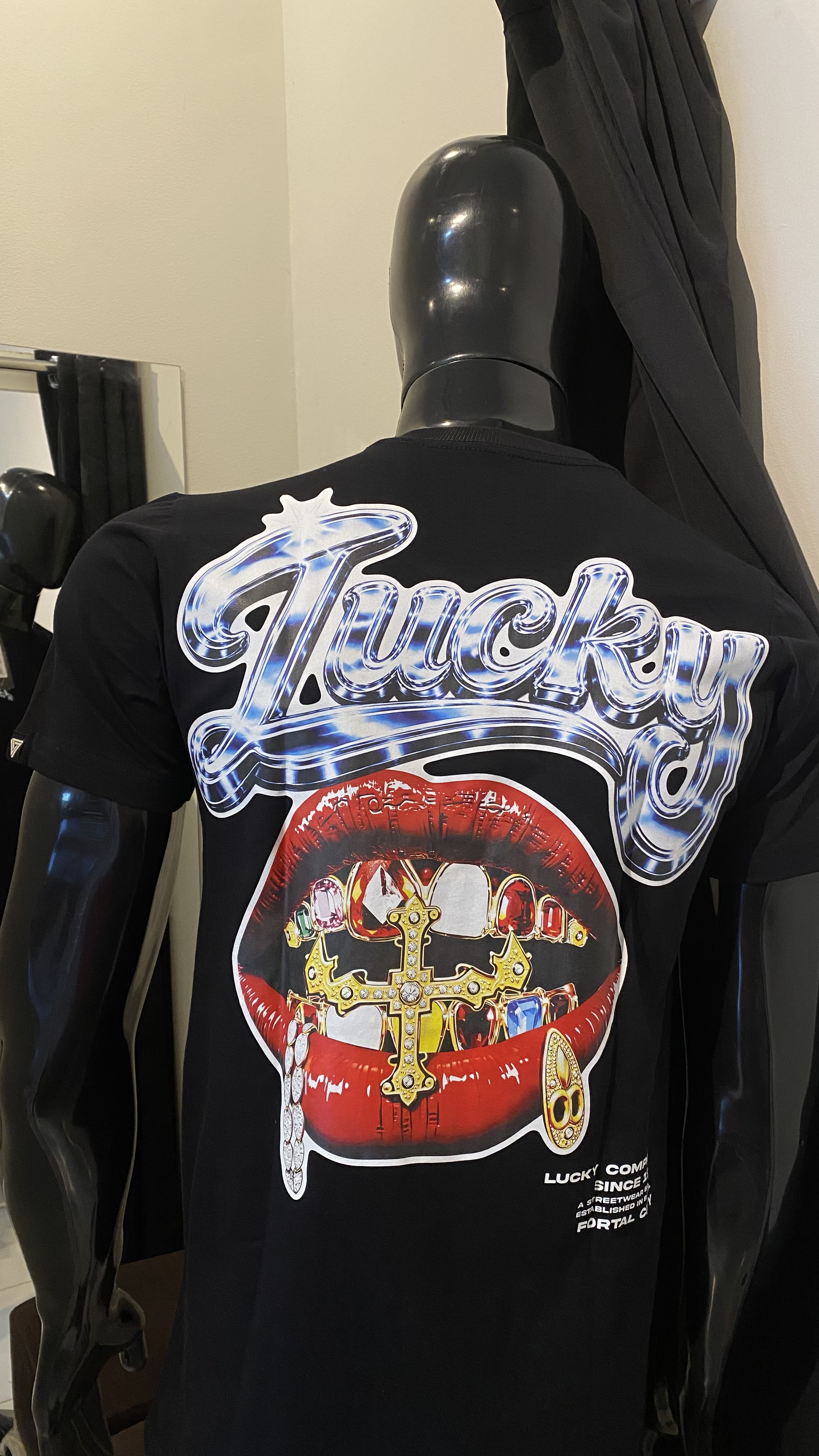Foto de Camiseta Lucky Jeans